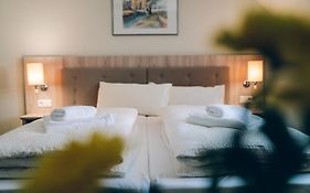 Adelheid Hotel Garni